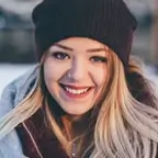 Leandra Alves, Logística